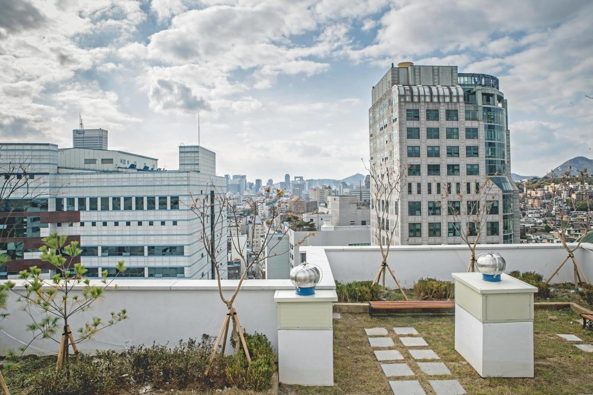 D7 Suites Seoul Exterior photo